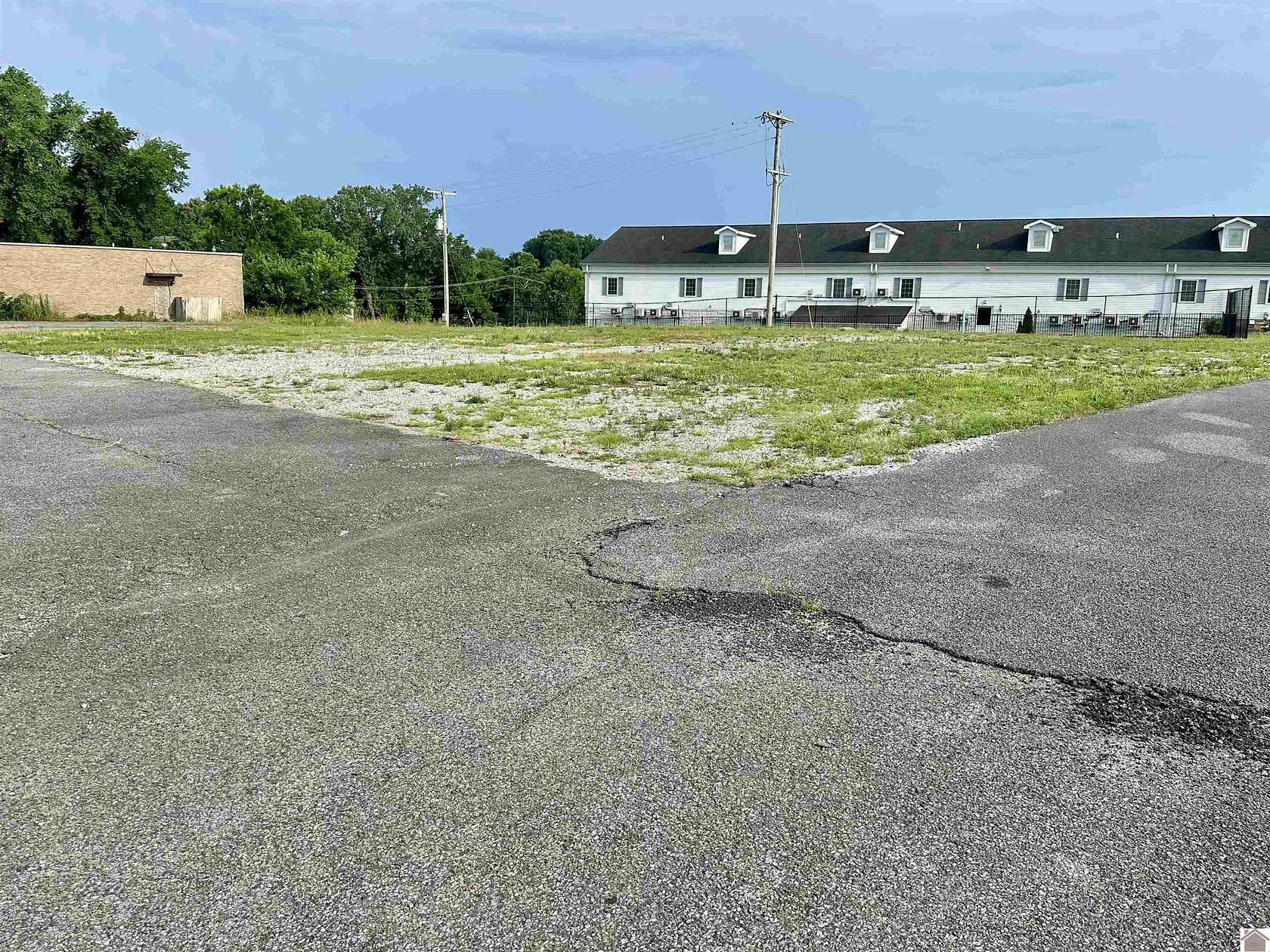 0.6 Acres of Mixed-Use Land for Sale in Benton, Kentucky