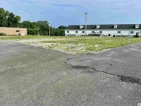 0.6 Acres of Mixed-Use Land for Sale in Benton, Kentucky