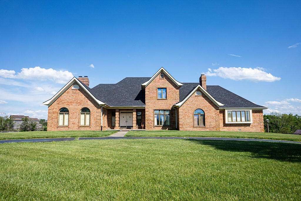 16.5 Acres of Land with Home for Auction in Richmond, Kentucky