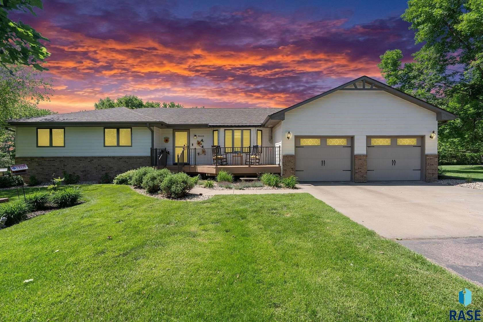 1.74 Acres of Land with Home for Sale in Tea, South Dakota