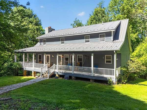 6 Acres of Land with Home for Sale in Elk Creek, Virginia