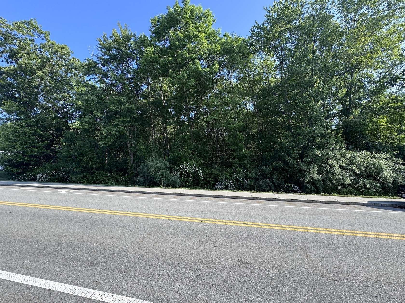 0.88 Acres of Land for Sale in Webster, Massachusetts