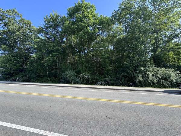 0.88 Acres of Land for Sale in Webster, Massachusetts