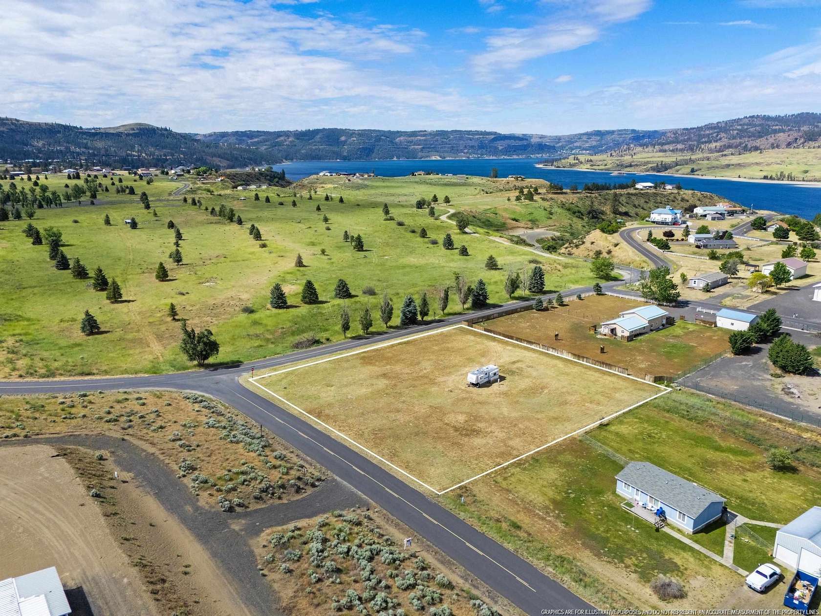 1.23 Acres of Residential Land for Sale in Deer Meadows, Washington