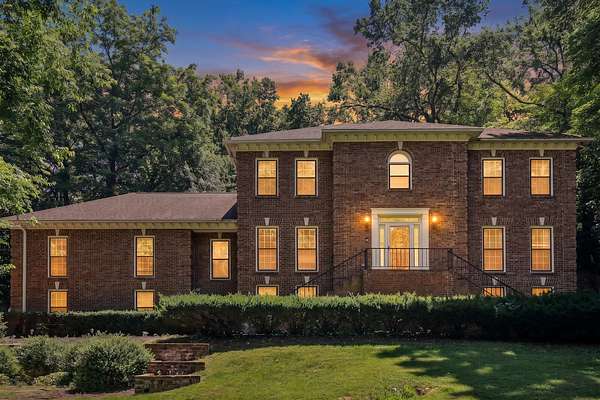1.72 Acres of Land with Home for Sale in Franklin, Tennessee