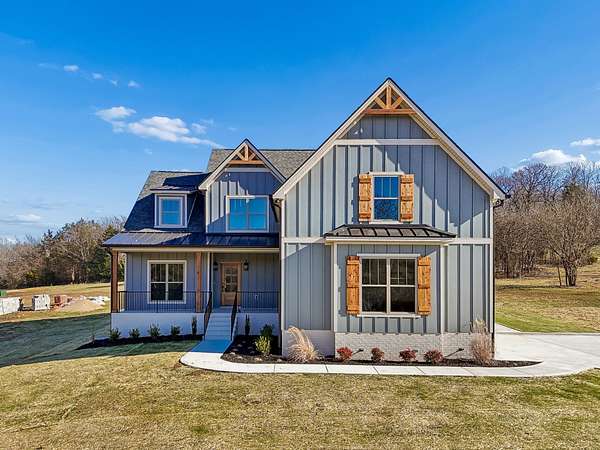 5 Acres of Land with Home for Sale in Lebanon, Tennessee