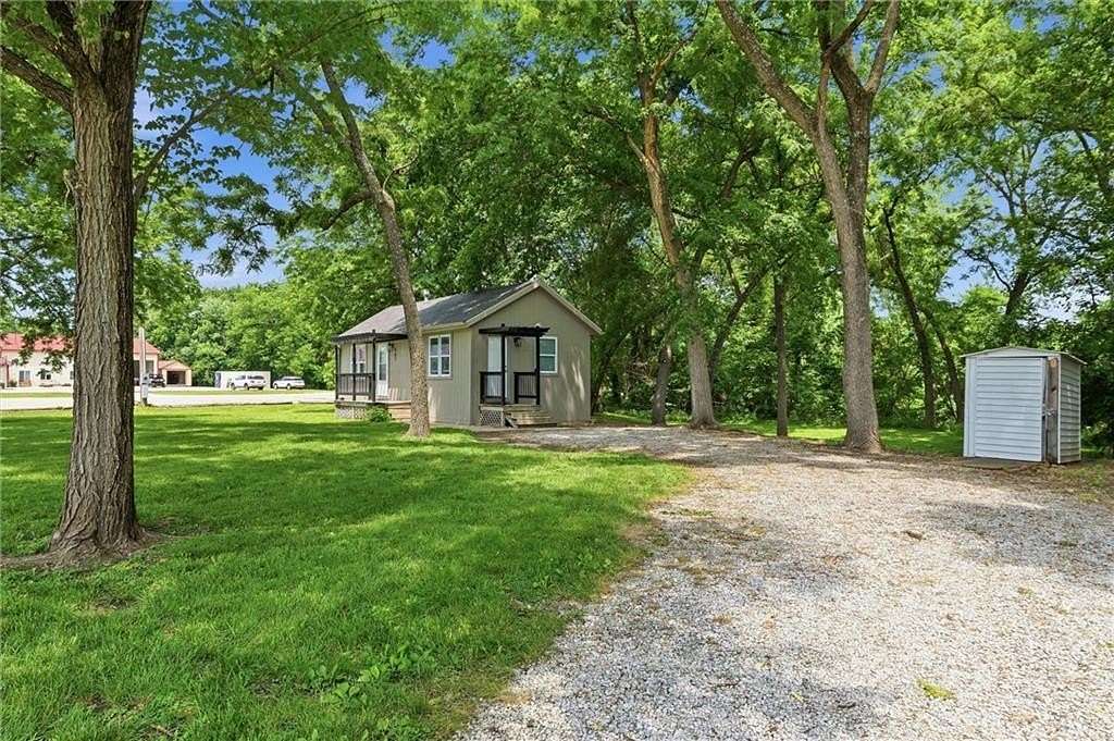 0.95 Acres of Land with Home for Sale in Tonganoxie, Kansas