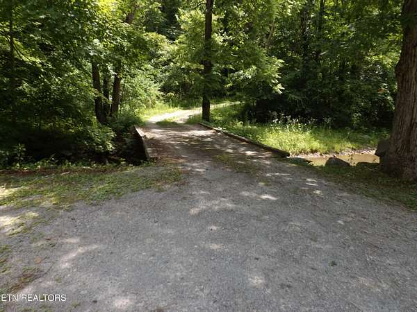 34 Acres of Recreational & Residential Land for Sale in Sneedville, Tennessee