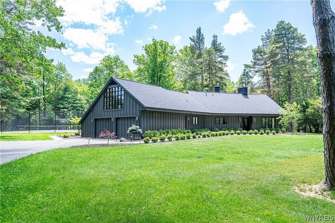 1.6 Acres of Land with Home for Lease in Orchard Park, New York