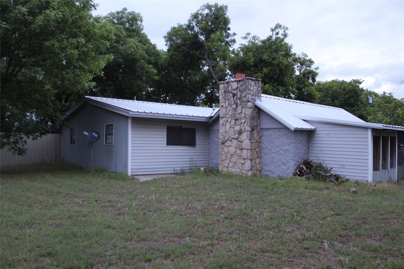 6 Acres of Land with Home for Sale in Clyde, Texas