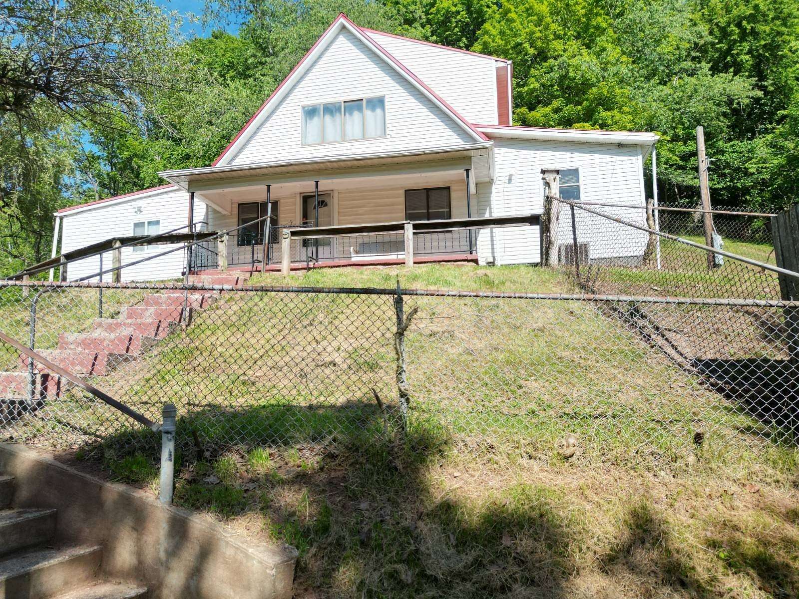 1.5 Acres of Residential Land for Sale in Reedy, West Virginia