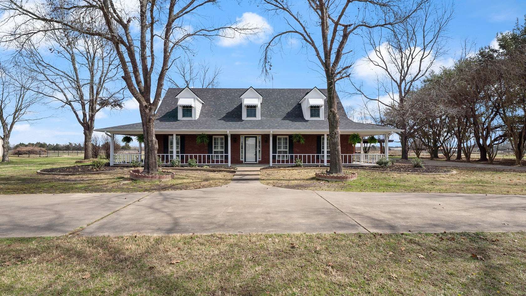 6.5 Acres of Land with Home for Sale in Kaufman, Texas
