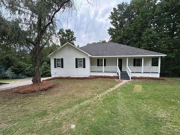 3.82 Acres of Land with Home for Sale in Milledgeville, Georgia