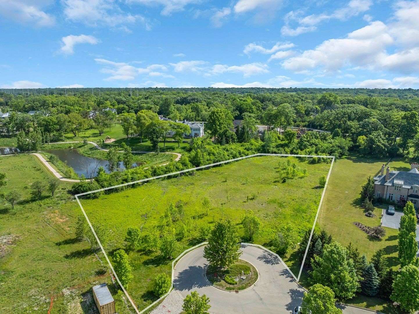2.26 Acres of Residential Land for Sale in Lake Forest, Illinois