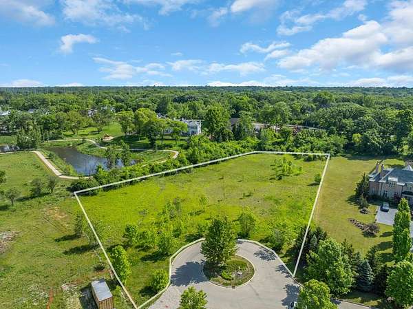 2.26 Acres of Residential Land for Sale in Lake Forest, Illinois