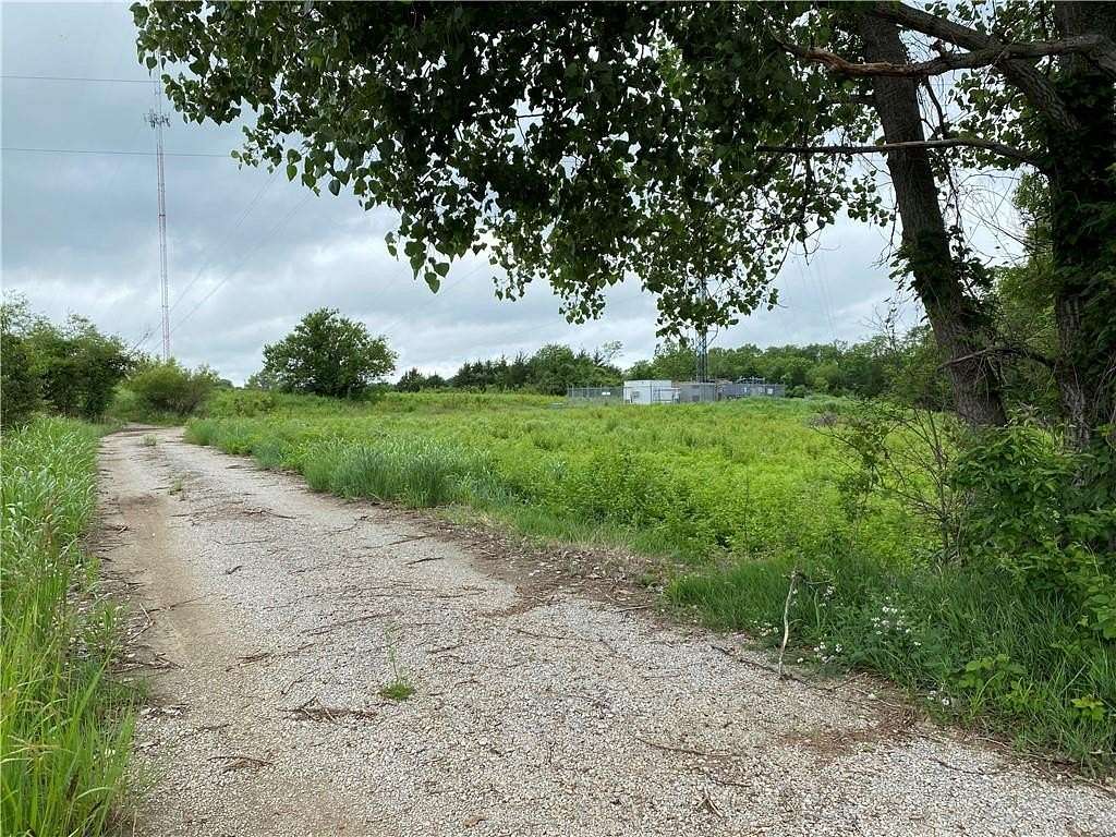 12.1 Acres of Commercial Land for Sale in Spring Hill, Kansas