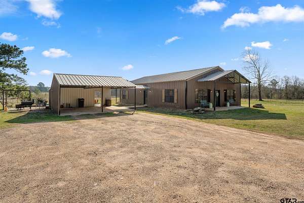 19 Acres of Land with Home for Sale in Simms, Texas