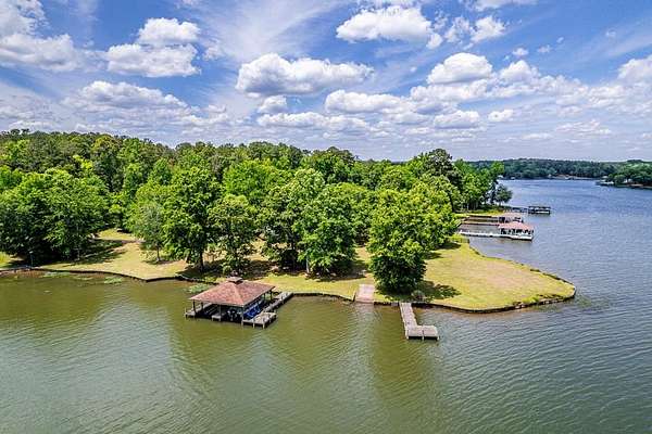 2 Acres of Residential Land for Sale in Eatonton, Georgia