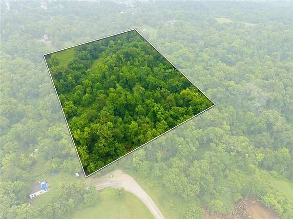 7.73 Acres of Residential Land for Sale in Cedar Rapids, Iowa