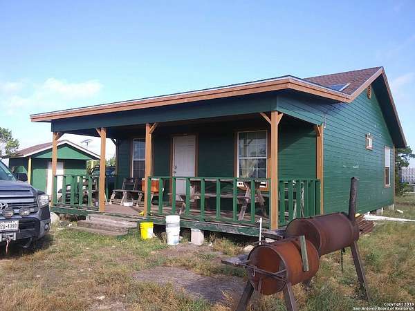 151 Acres of Land with Home for Sale in Del Rio, Texas