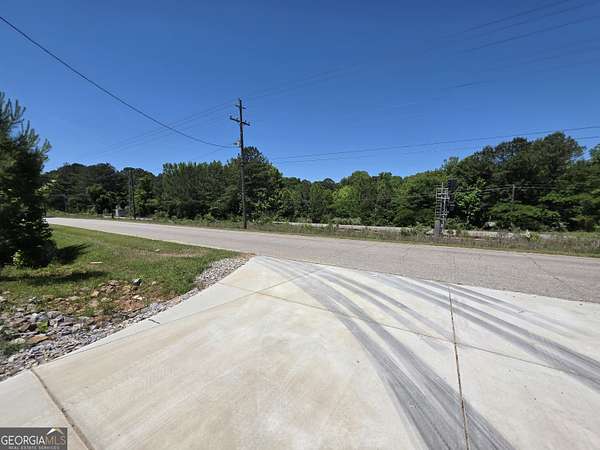 34 Acres of Commercial Land for Sale in Hogansville, Georgia