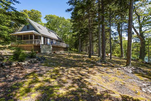 1.84 Acres of Land with Home for Sale in Harpswell Town, Maine