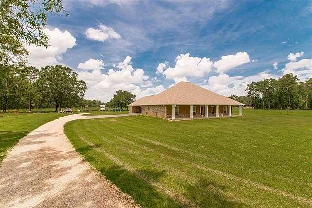 4 Acres of Land with Home for Sale in Independence, Louisiana