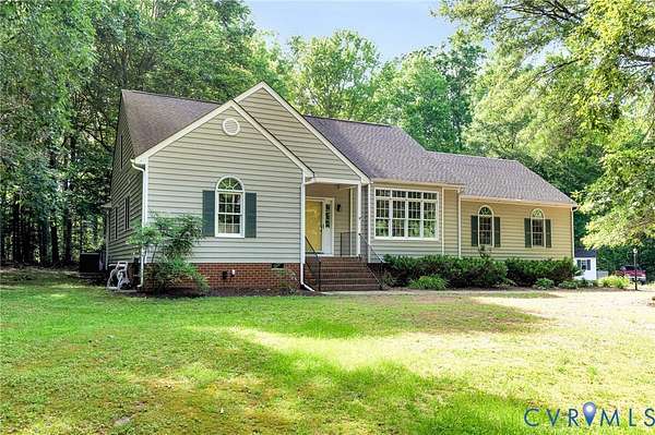 2.64 Acres of Land with Home for Sale in Hanover, Virginia