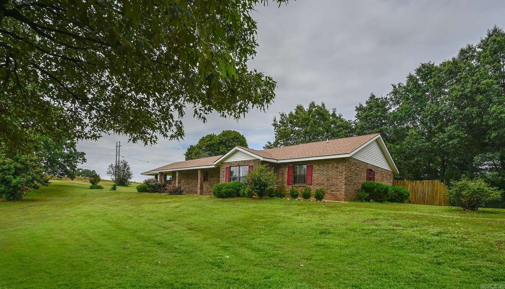 3.1 Acres of Land with Home for Sale in De Queen, Arkansas