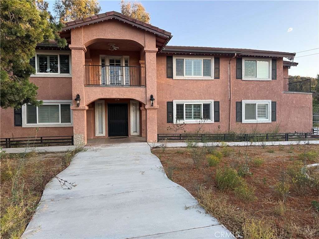 4.63 Acres of Land with Home for Sale in Hemet, California