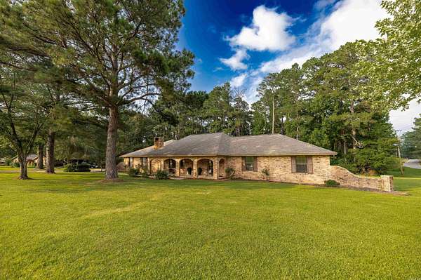 1.5 Acres of Land with Home for Sale in Magnolia, Arkansas