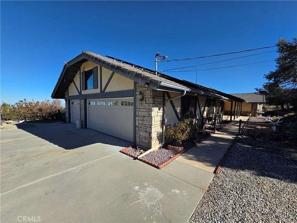 2.8 Acres of Land with Home for Sale in Piñon Hills, California