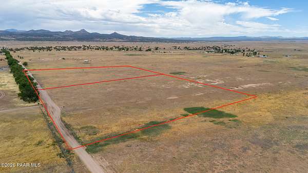 22 Acres of Land for Sale in Paulden, Arizona