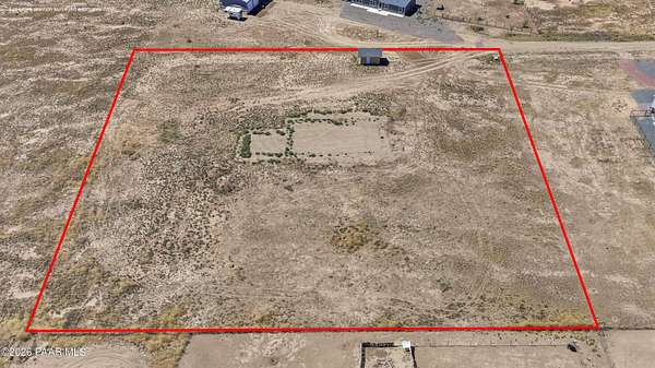 2 Acres of Residential Land for Sale in Paulden, Arizona