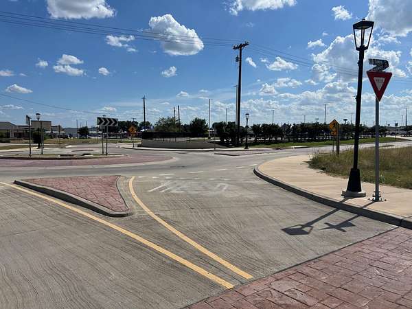 2.74 Acres of Land for Sale in Hudson Oaks, Texas
