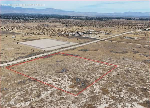 3 Acres of Commercial Land for Sale in Palmdale, California