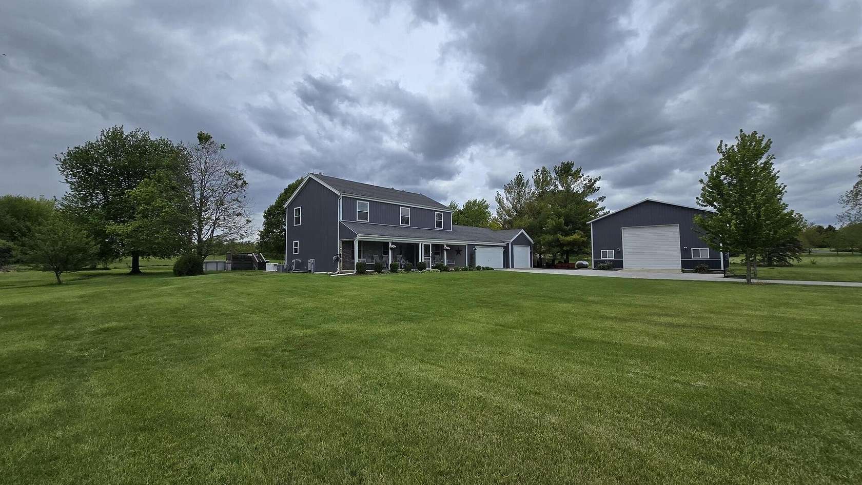 5 Acres of Land with Home for Sale in Frankfort, Illinois