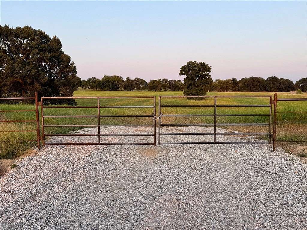 10 Acres of Residential Land for Sale in Springdale, Arkansas