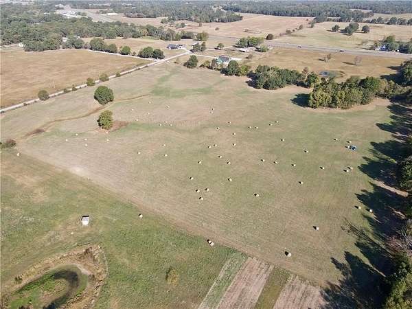 10 Acres of Residential Land for Sale in Springdale, Arkansas