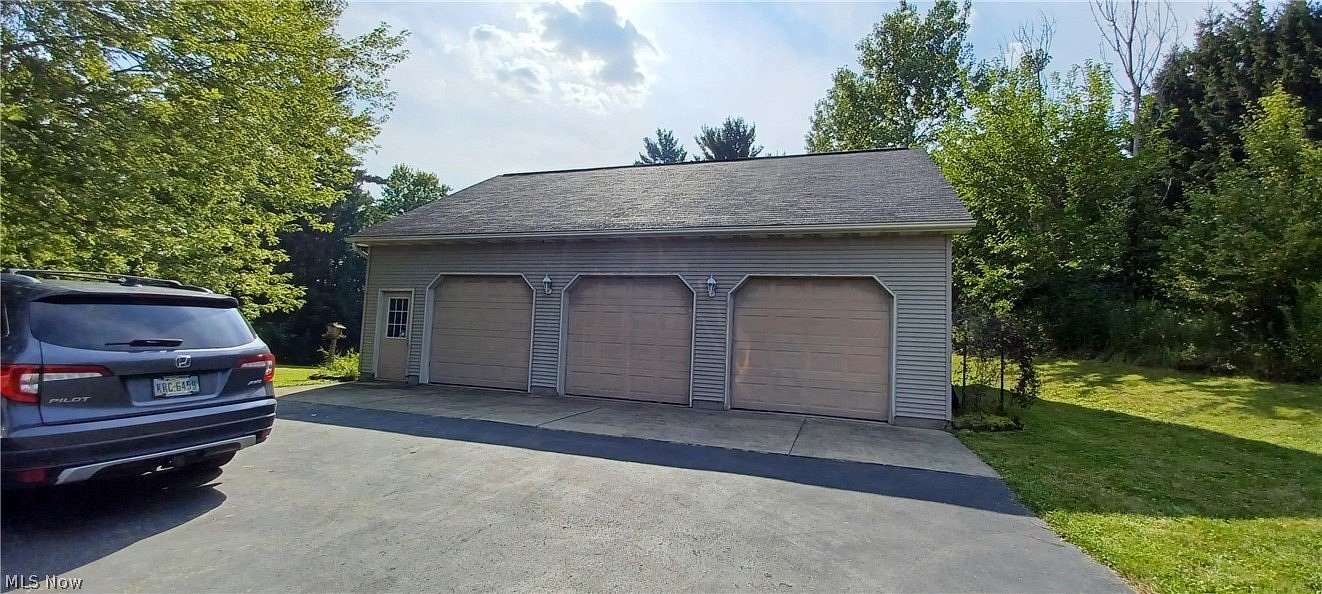3.45 Acres of Land with Home for Sale in Columbiana, Ohio