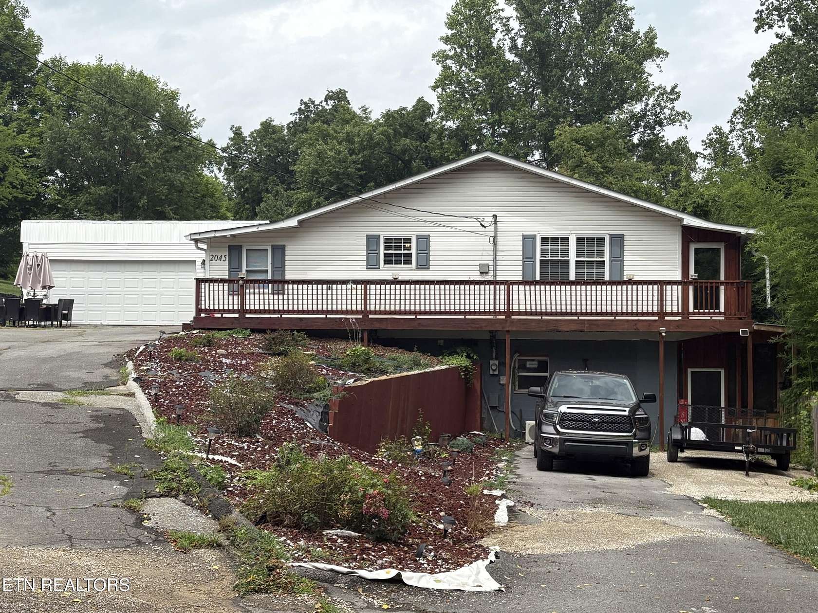 2 Acres of Land with Home for Sale in Powell, Tennessee