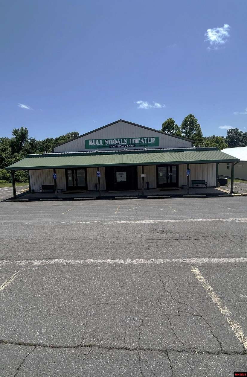 1.8 Acres of Improved Commercial Land for Sale in Bull Shoals, Arkansas