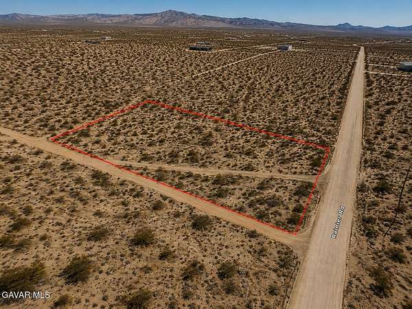 2.5 Acres of Residential Land for Sale in Yucca Valley, California