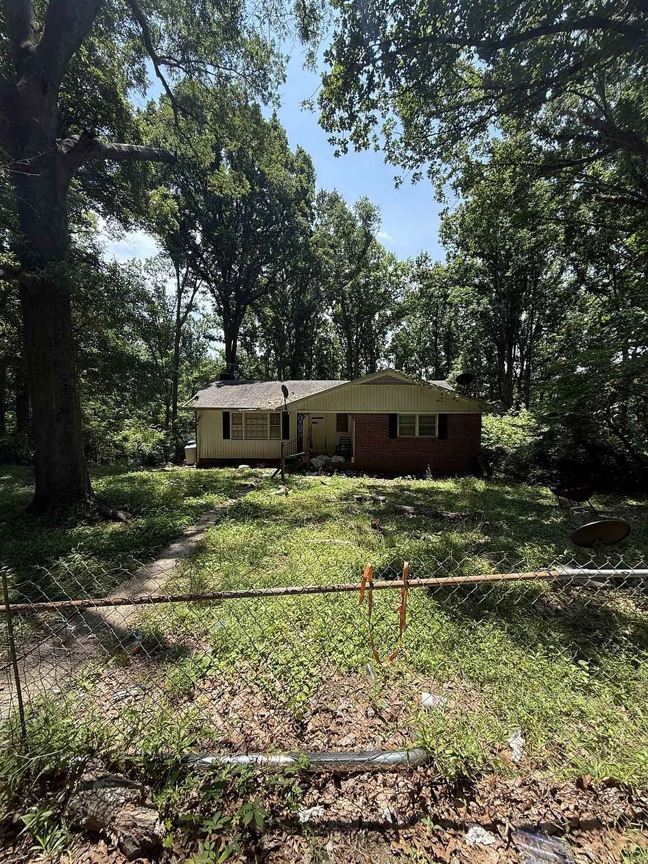 6 Acres of Land with Home for Sale in Spartanburg, South Carolina