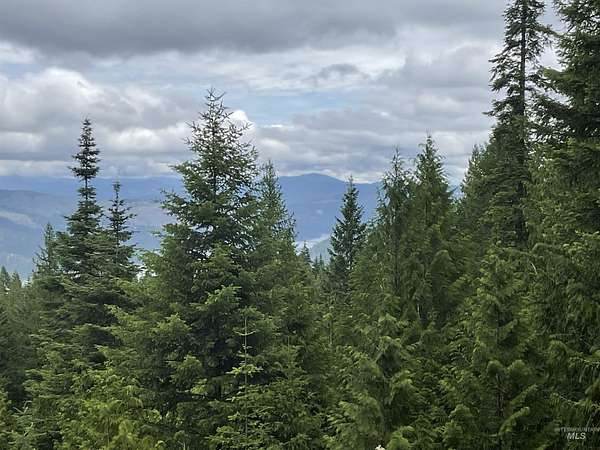 5 Acres of Land with Home for Sale in Lenore, Idaho