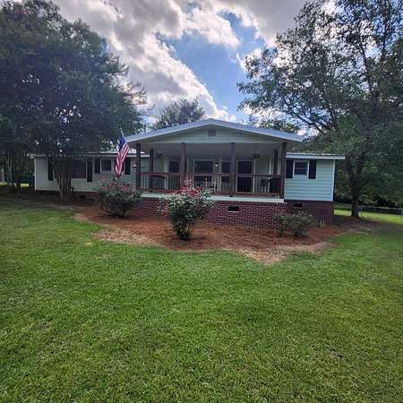 3.13 Acres of Land with Home for Sale in Doerun, Georgia