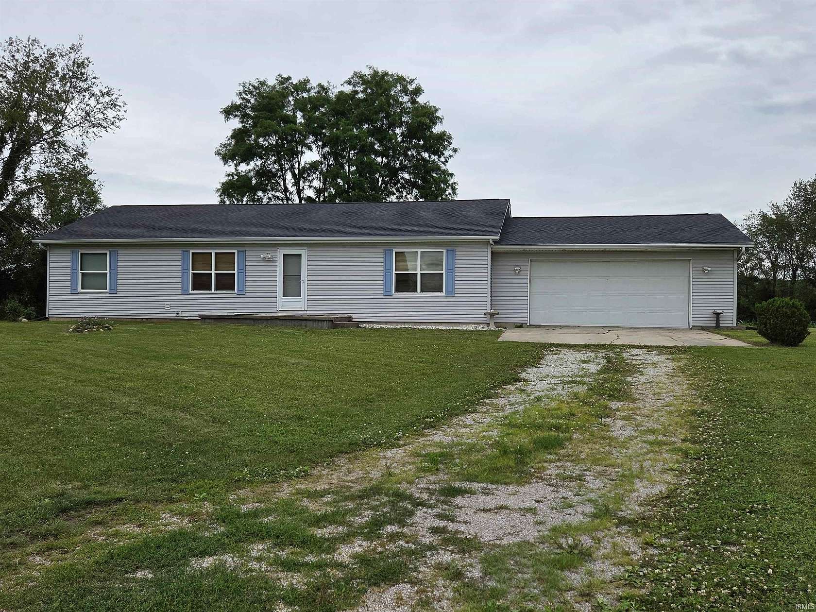 2.38 Acres of Land with Home for Sale in Syracuse, Indiana
