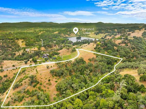 7 Acres of Land for Sale in Geyserville, California