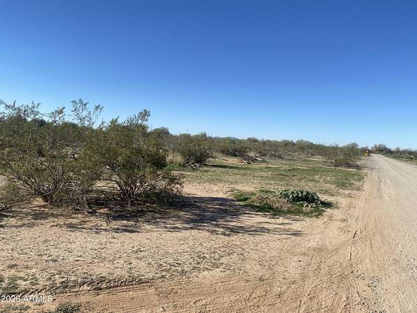 1 Acre of Residential Land for Sale in Wittmann, Arizona