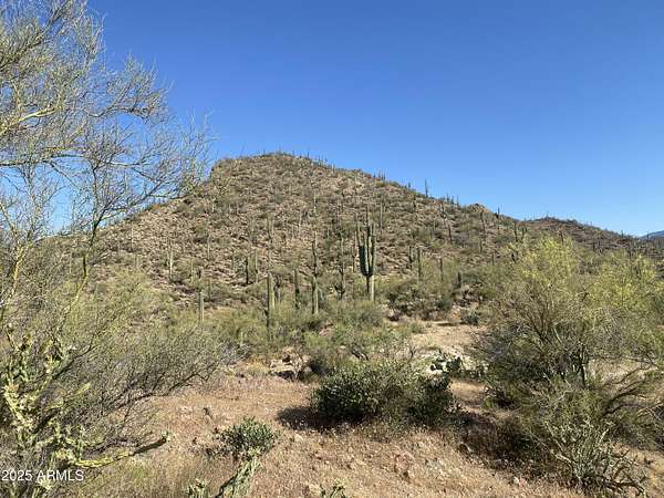 8 Acres of Residential Land for Sale in Morristown, Arizona